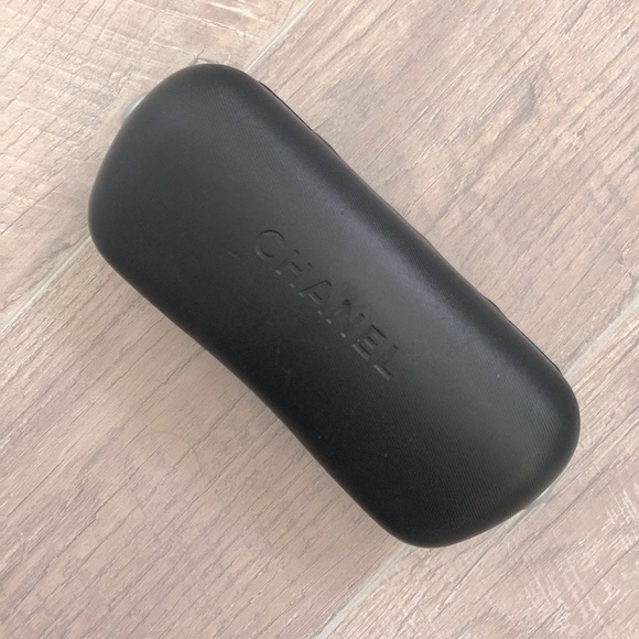 Authentic Vintage Chanel Sunglasses - Picture 2 of 9